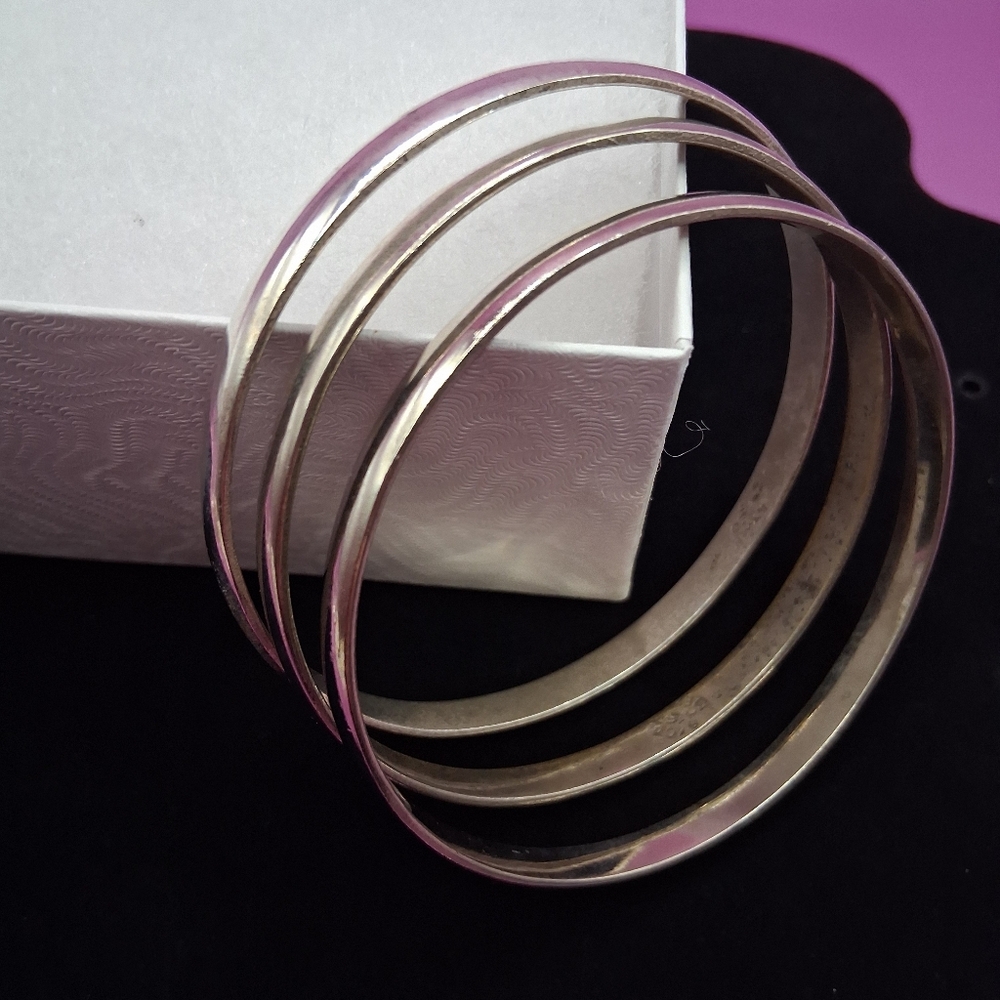 Elegant Silver Bangle Set